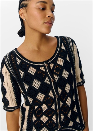 Wasila knit ss cardigan Sandshell/Black Object 